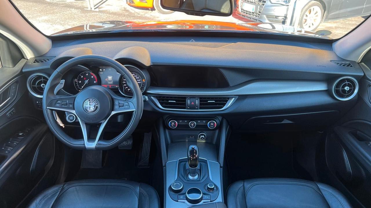 Alfa Romeo Stelvio 2.2 Turbodiesel 210 CV AT8 Q4 Executive