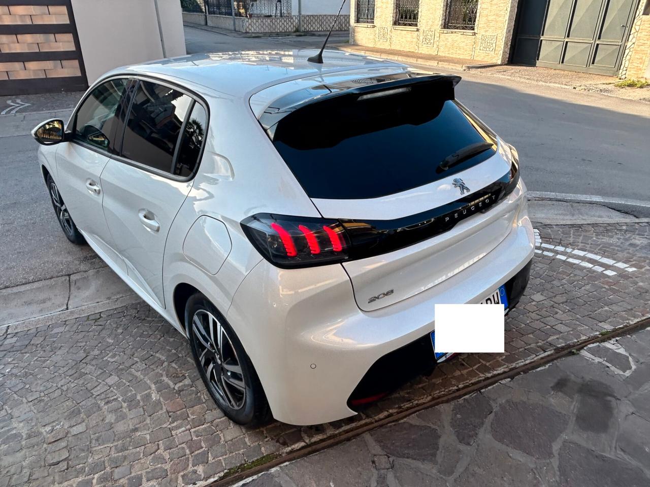 Peugeot 208 PureTech 130 Stop&Start EAT8 5 porte GT Pack