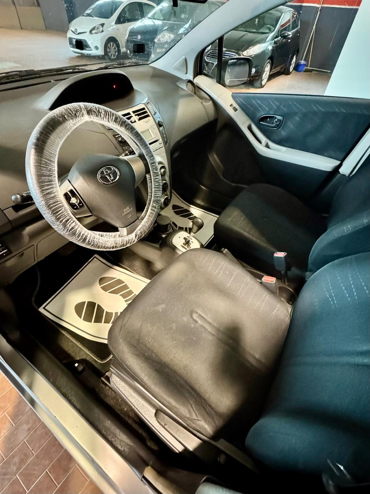 Toyota Yaris 1.3 5 porte M-MT Sol