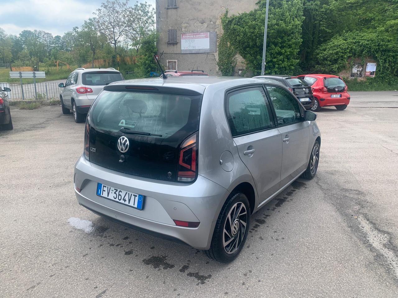 Volkswagen up! benzina-neo patentati-anno 2019-38000 km-unico propr-full optional- perfetta- sempre tagliandata
