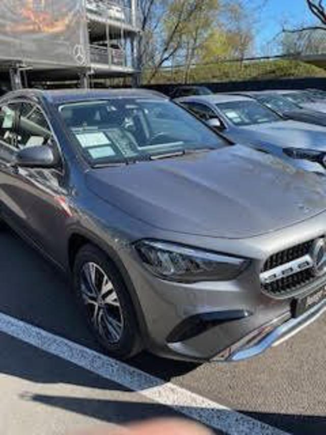 MERCEDES-BENZ GLA 180 d Automatic Progressive Advanced