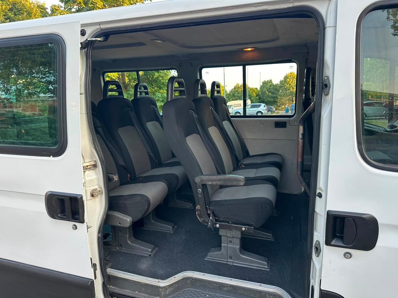 Iveco Daily 29L14 9 posti
