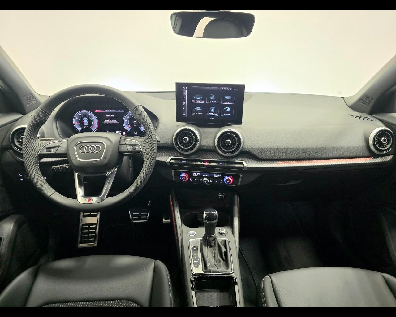 AUDI Q2 35 TFSI S-TRONIC IDENTITY BLACK