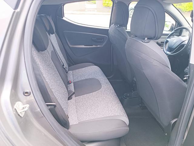 LANCIA Ypsilon 1.0 FireFly 5 porte S&S Hybrid Silver Plus