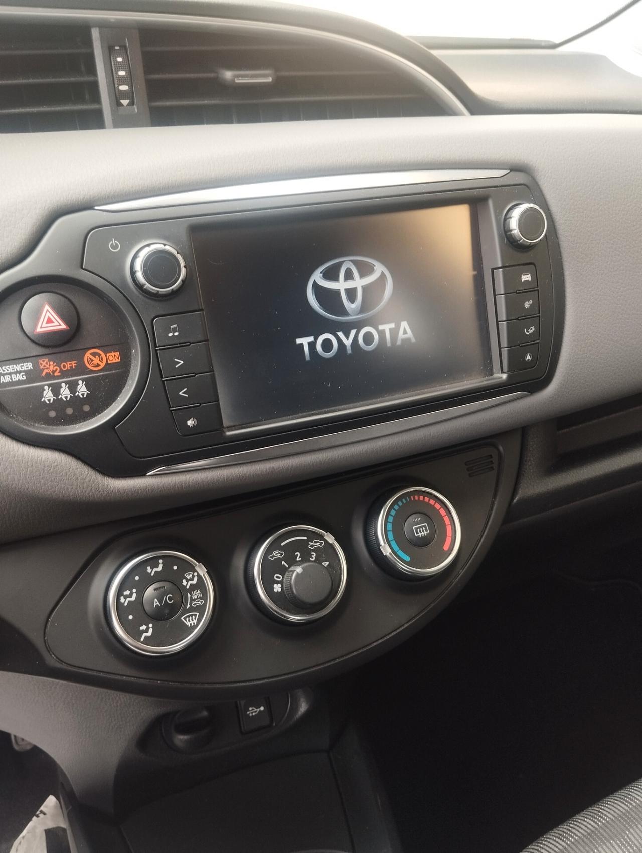 Toyota Yaris 1.3 5 porte Lounge