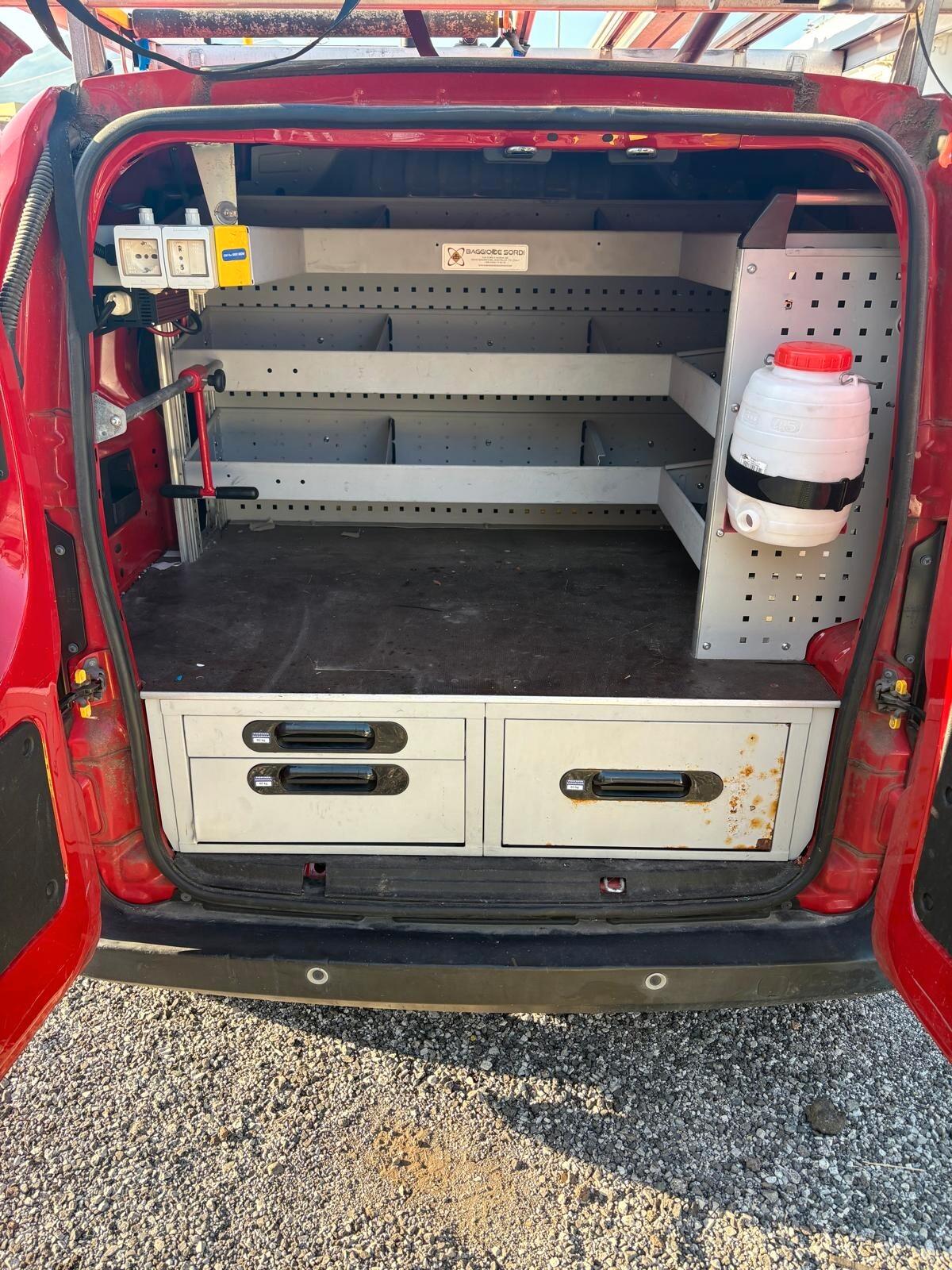 Fiat Fiorino 1.3 MJT 95CV Combinato Adventure