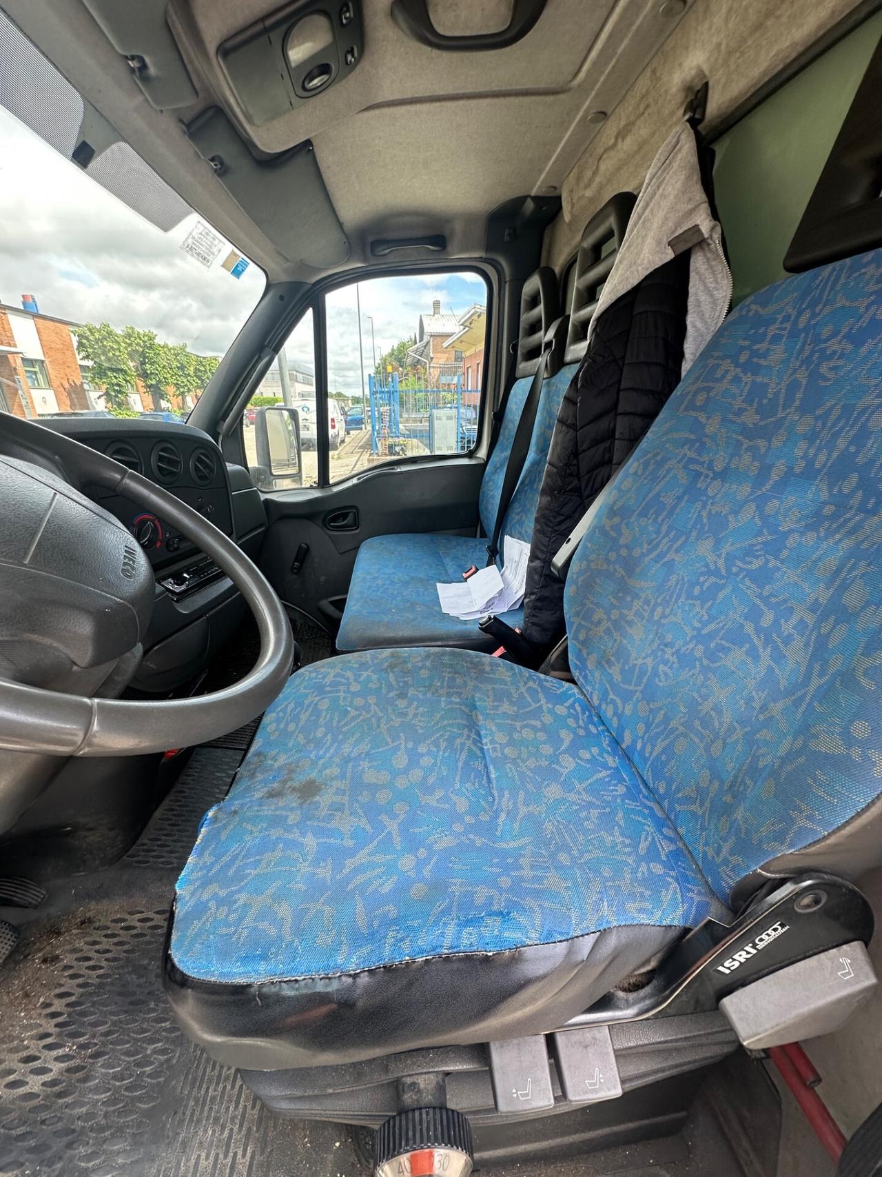 Iveco Daily 65C15 65 quintali con sponda idraulica pantene C