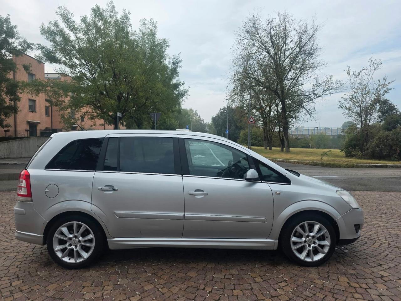 Opel Zafira 1.9 16V CDTI 150CV Cosmo