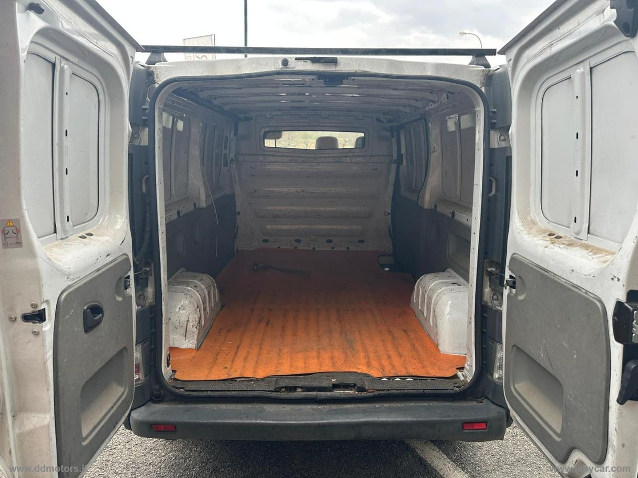 Trafic T27 1.9dCi/100PC-TN Combi Confort