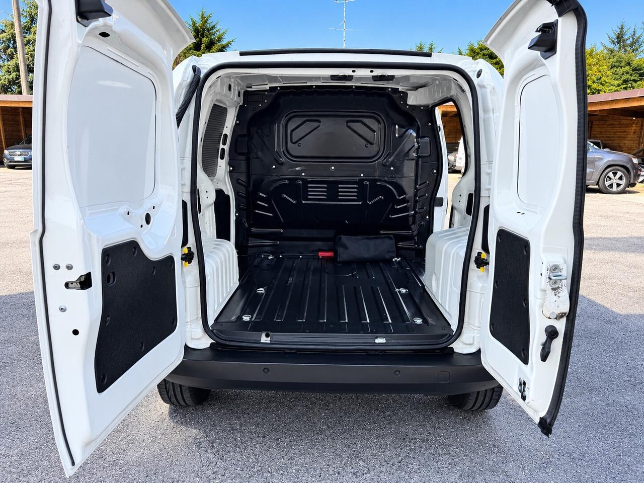 Fiat Fiorino 1.3 MJT 95CV Cargo SX