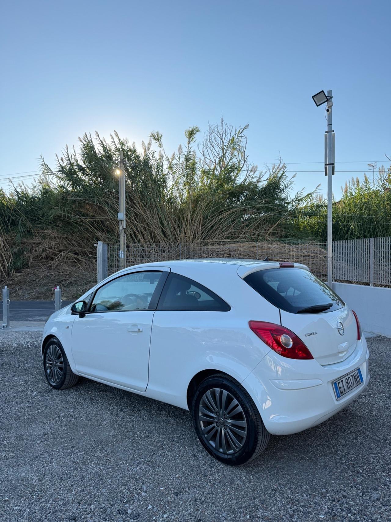 Opel Corsa 1.2 85CV 3 porte GPL-TECH Ecotec