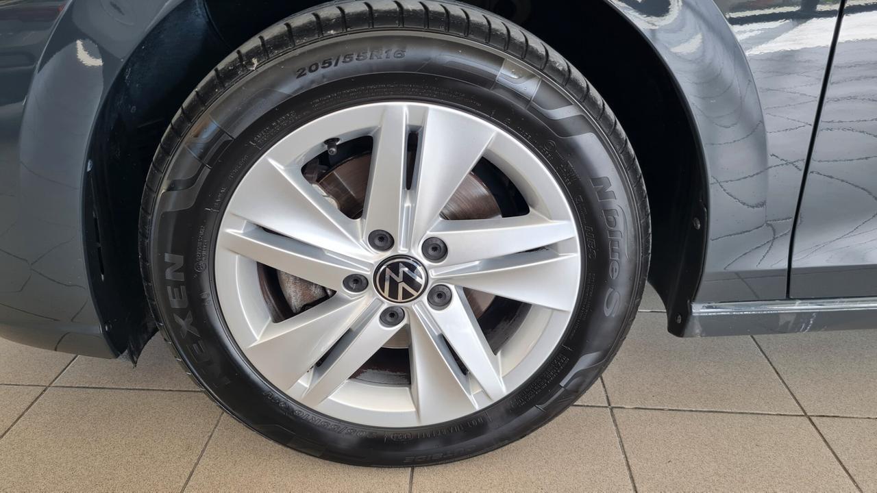 Volkswagen Golf 8 1.0 TSI LIFE