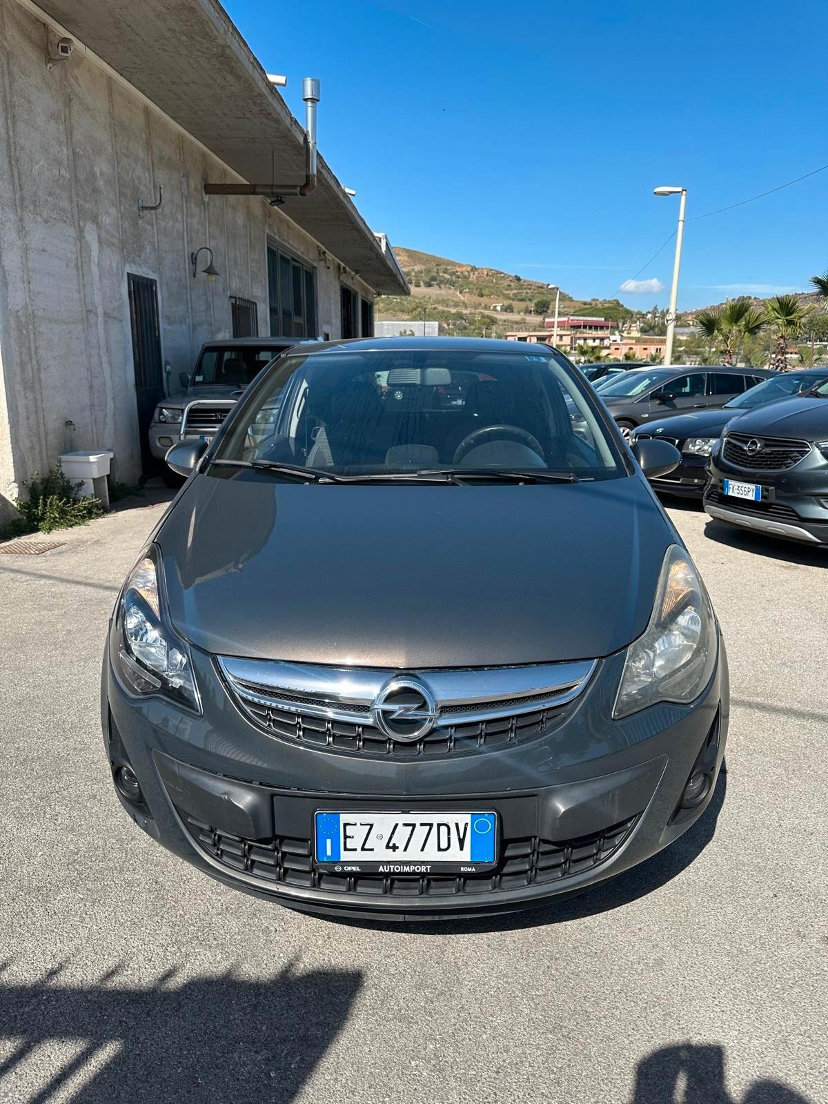 Opel Corsa 1.2 Coupé