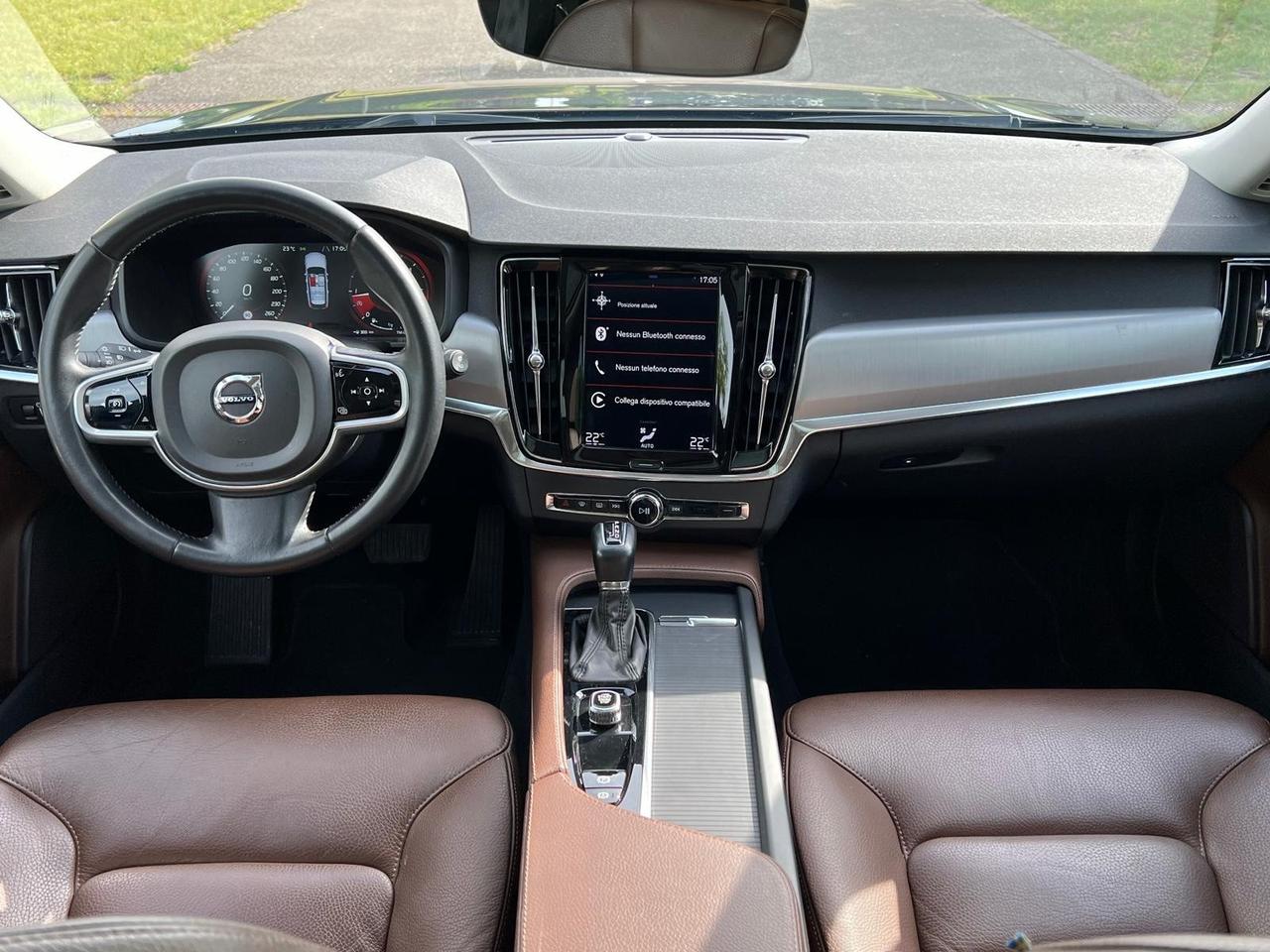 Volvo V90 D4 R-design