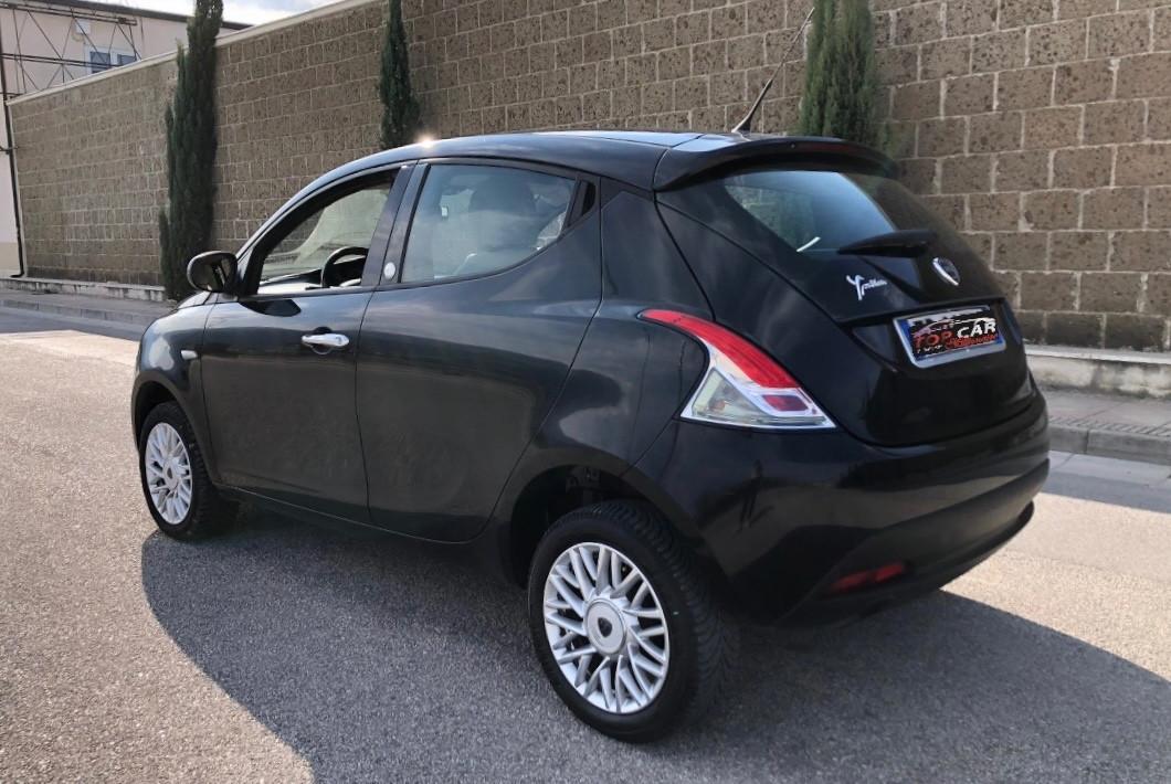 Lancia Ypsilon 0.9 TwinAir 85 CV 5 porte Metano Ecochic Gold