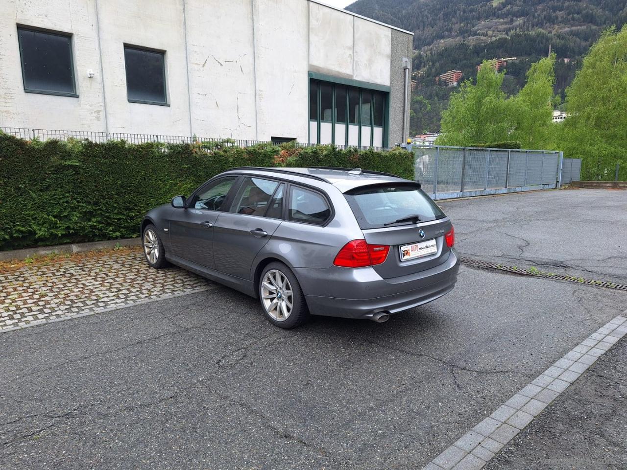 BMW 320d xDrive Touring 4X4 GANCIO TRAINO PELLE