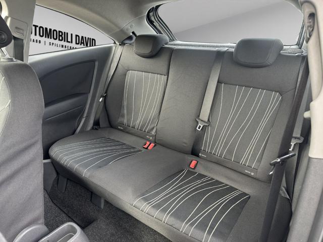 OPEL Corsa 1.2 3 porte Club