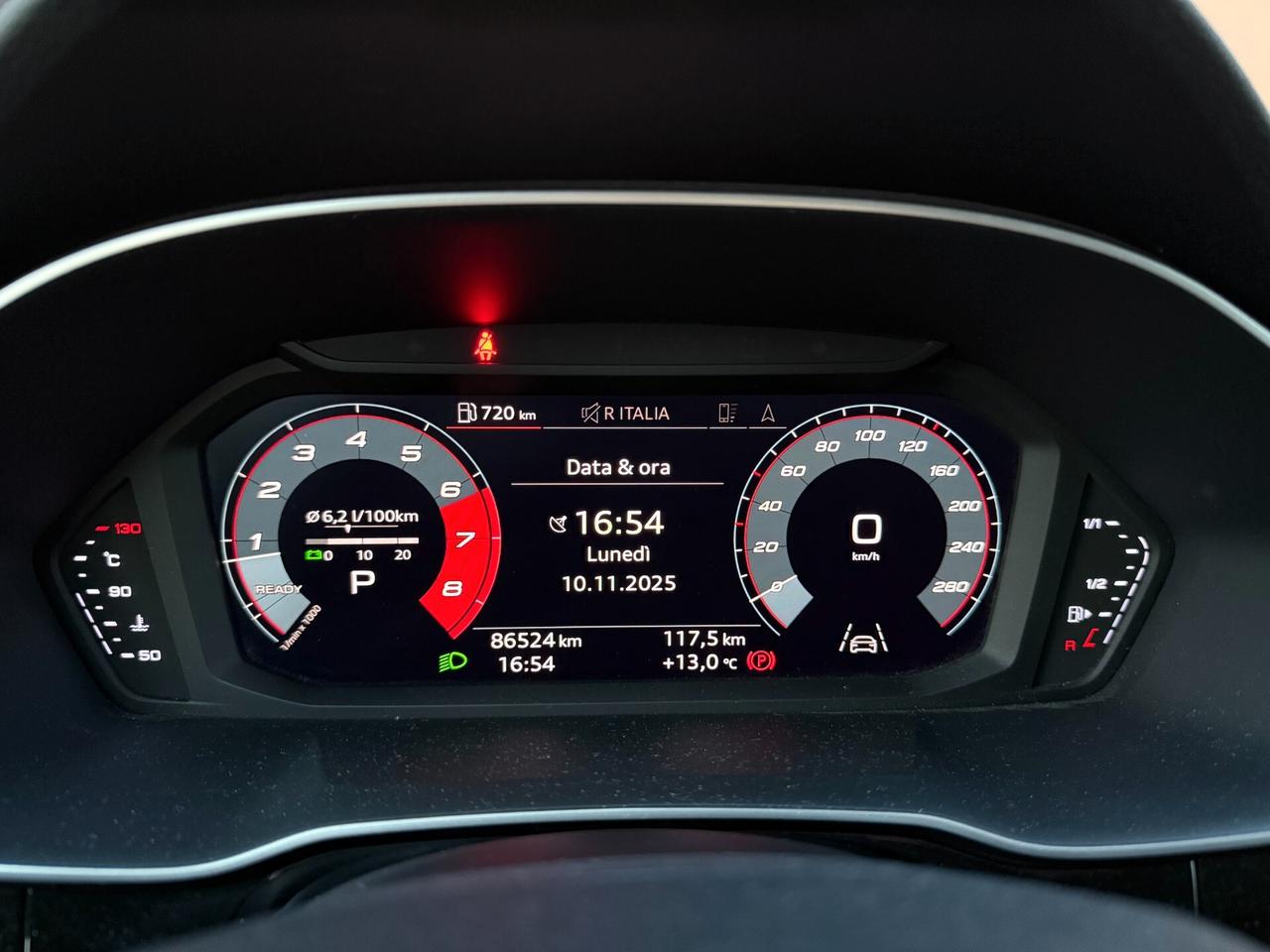 Audi Q3 35 TFSI Business