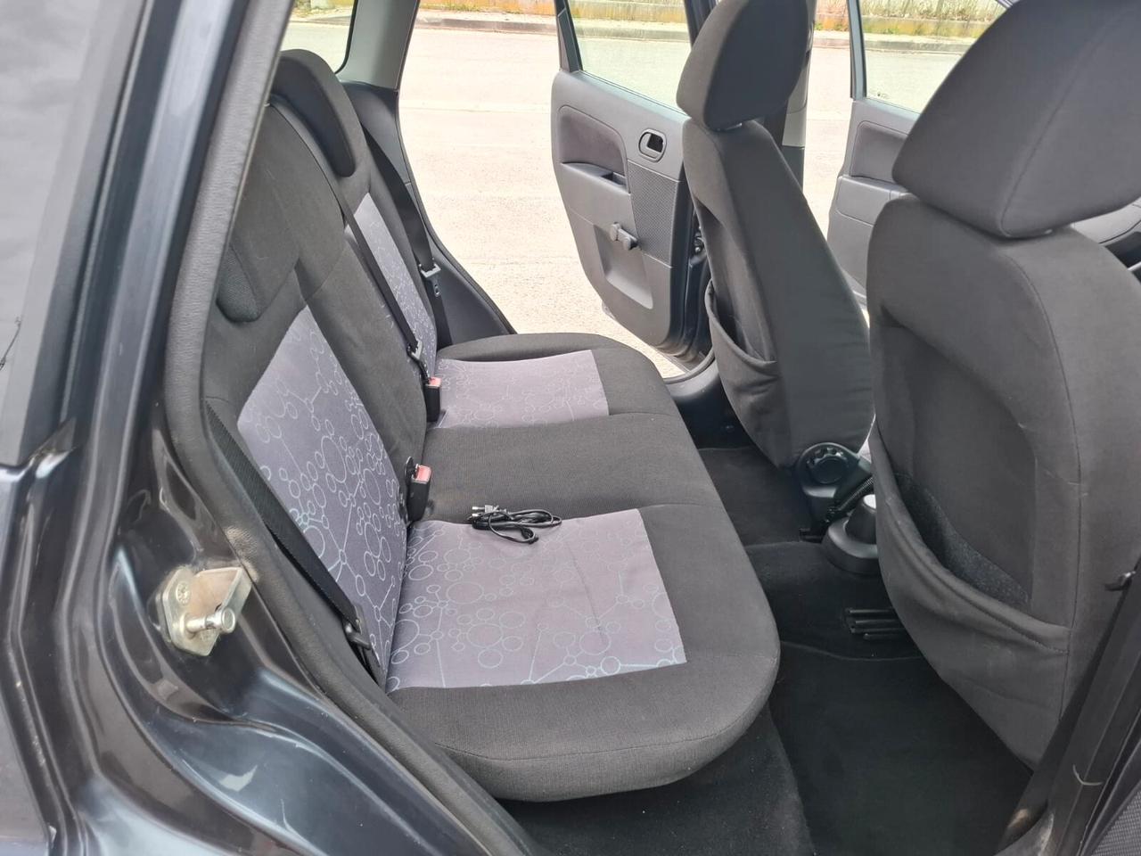 Ford Fiesta 1.2 5 porte SOLAMENTE 85.000 KM