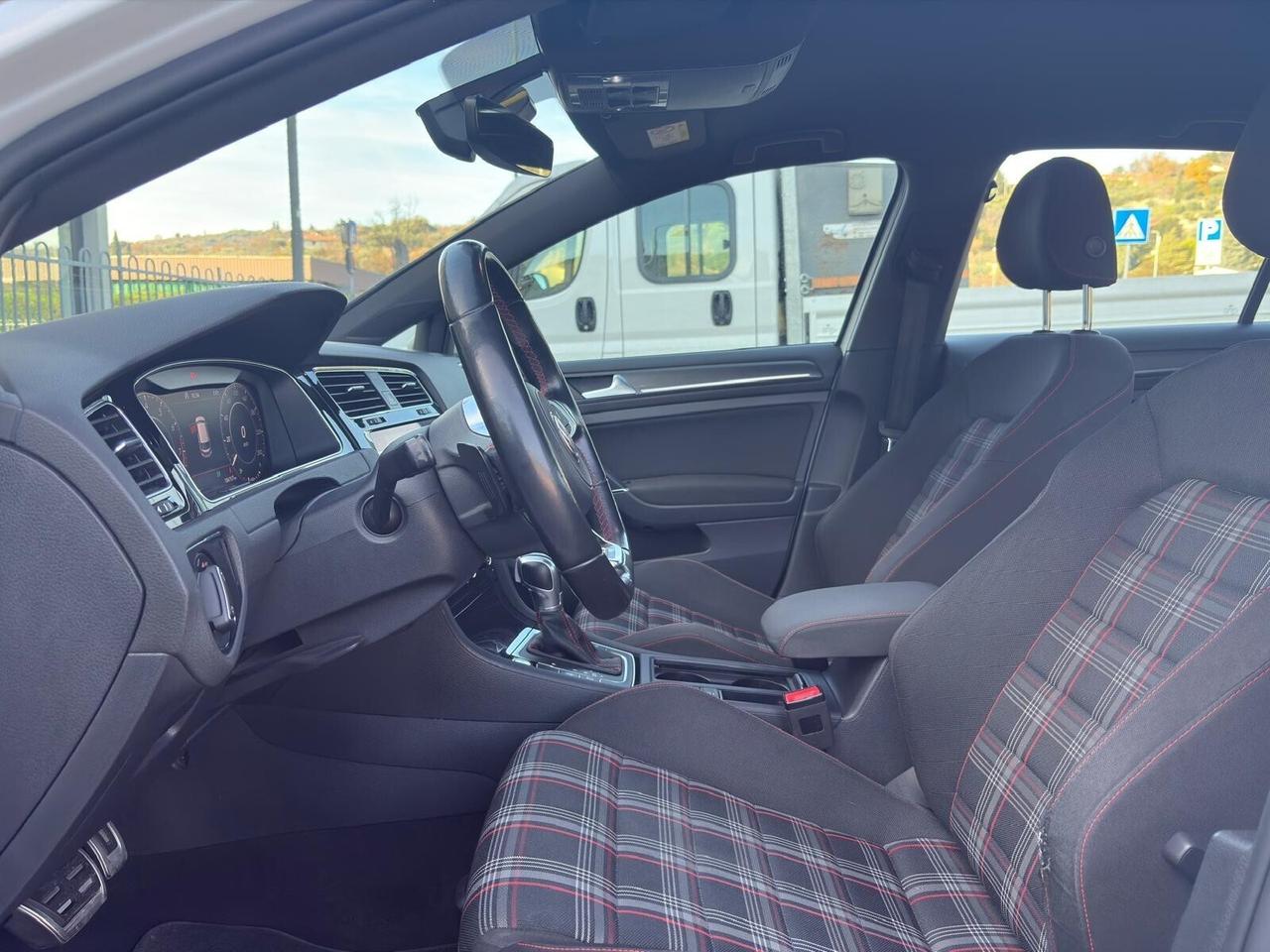 VOLKSWAGEN GOLF 7.5 GTI 2.0TSI 245cv DSG