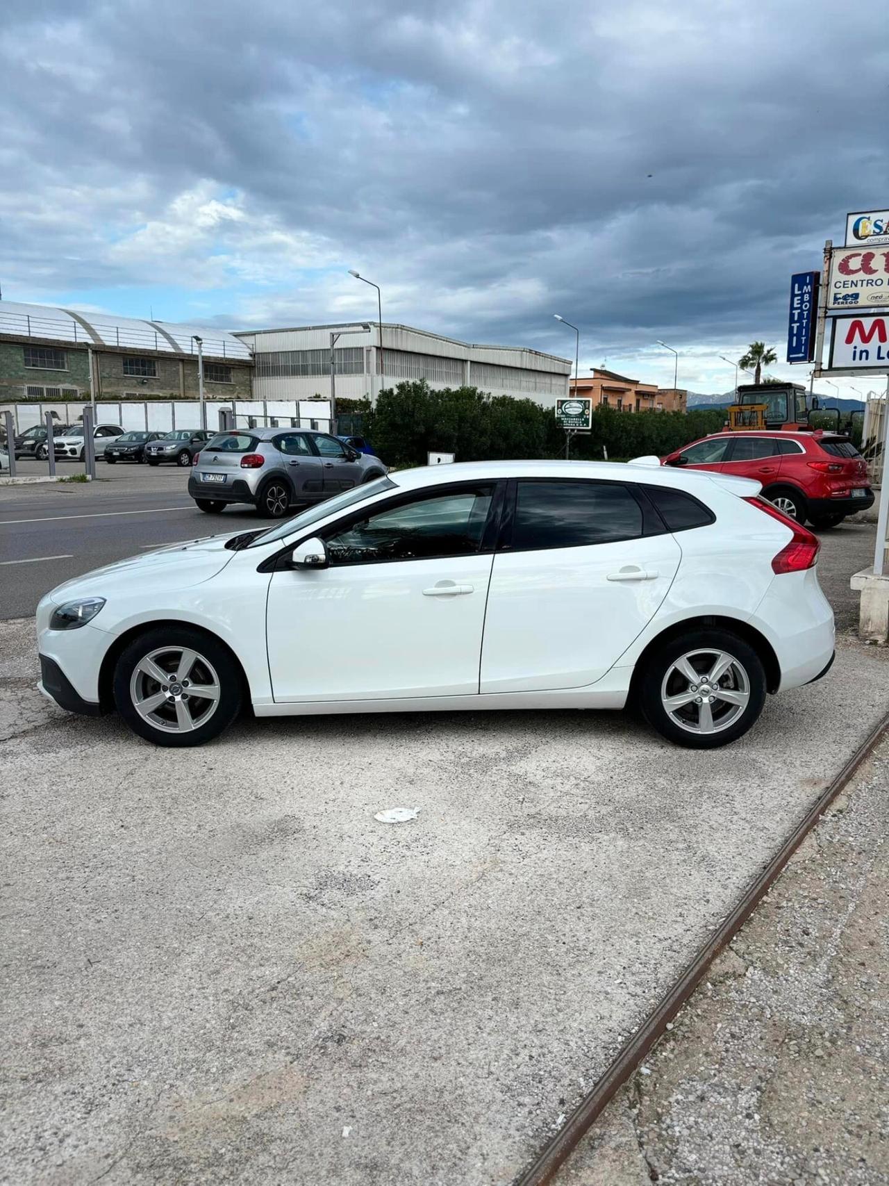 Volvo V40 D2 Business