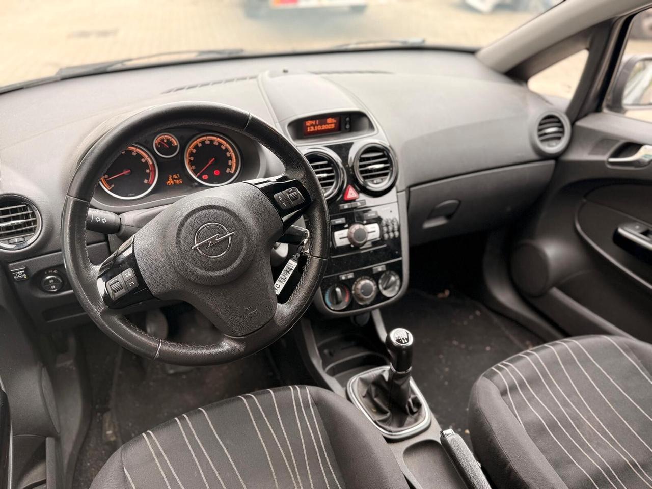 Opel Corsa 1.2 80CV 5 porte GPL-TECH Edition