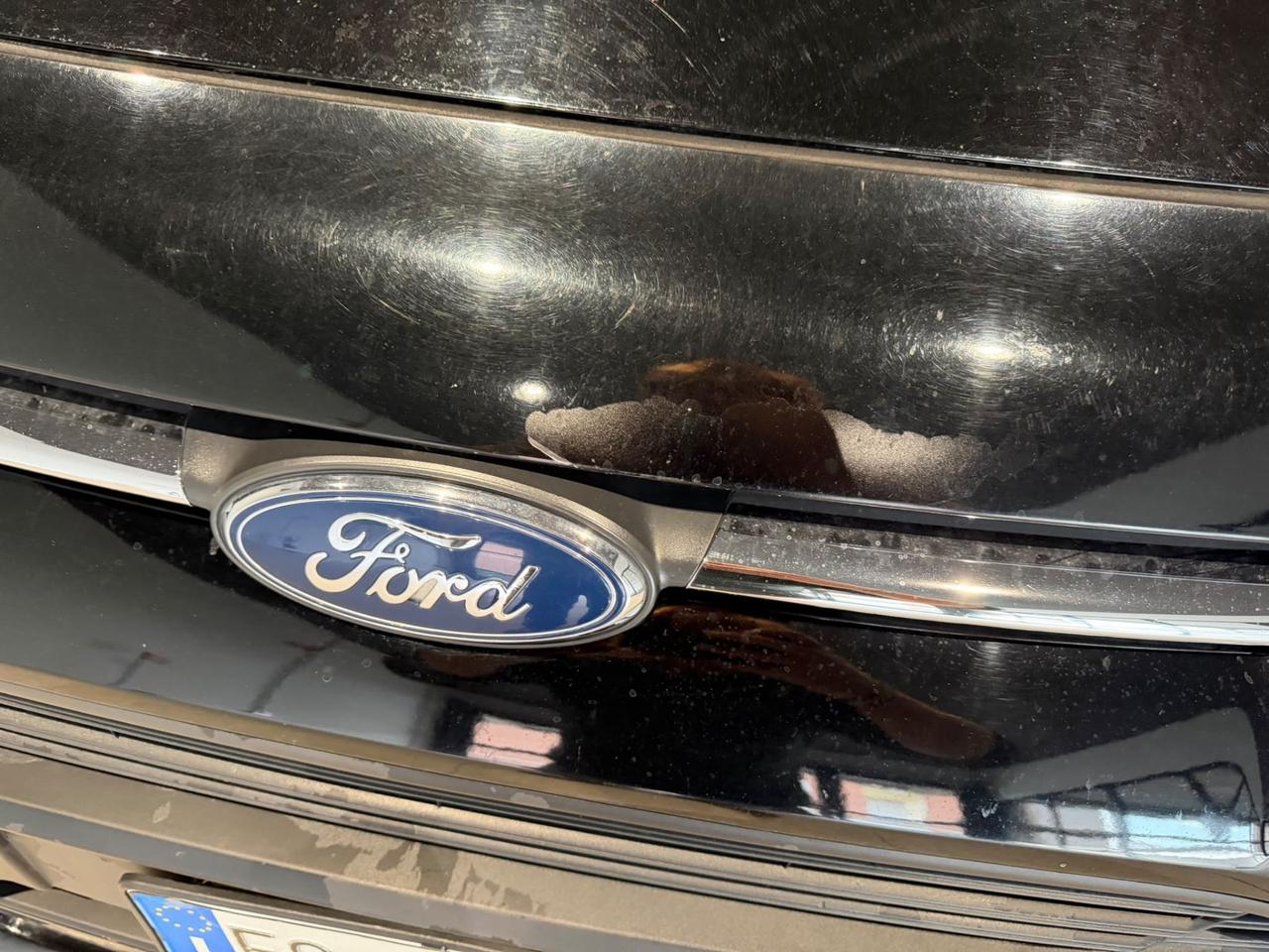 Ford Tourneo Connect 7 posti Titanium