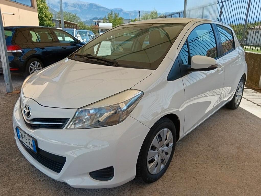 Toyota Yaris 1.4 D-4D 5 porte Lounge