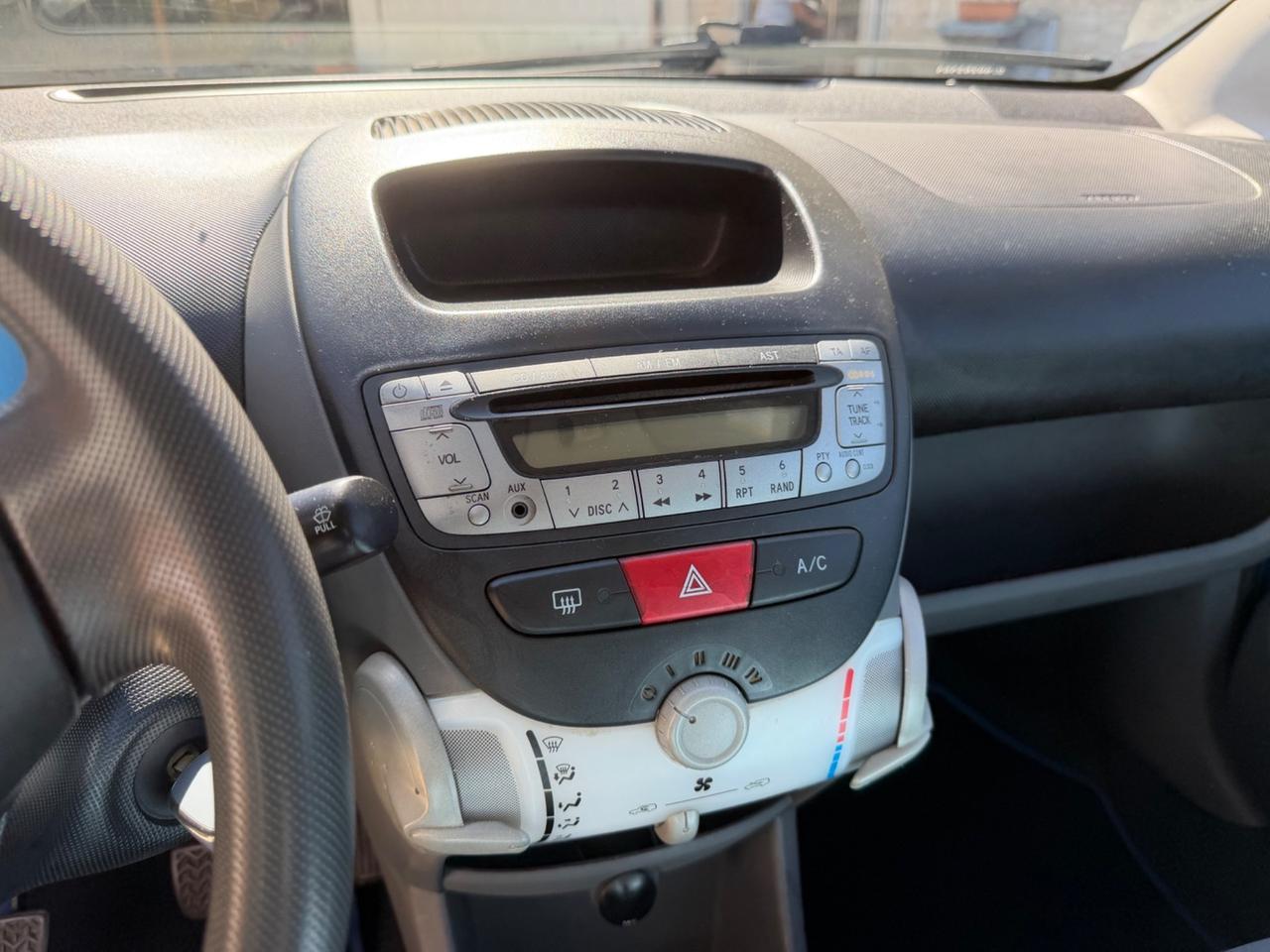 Peugeot 107 1.0 68CV 3p. Sweet Years