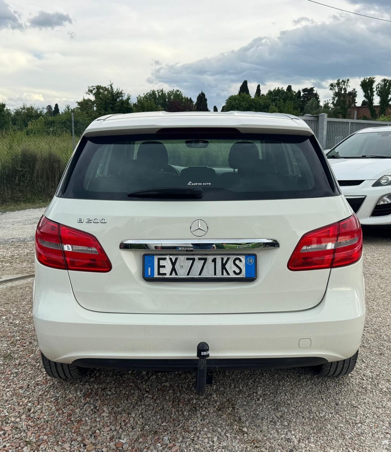 Mercedes-benz B 200 NGD Executive Gancio Traino