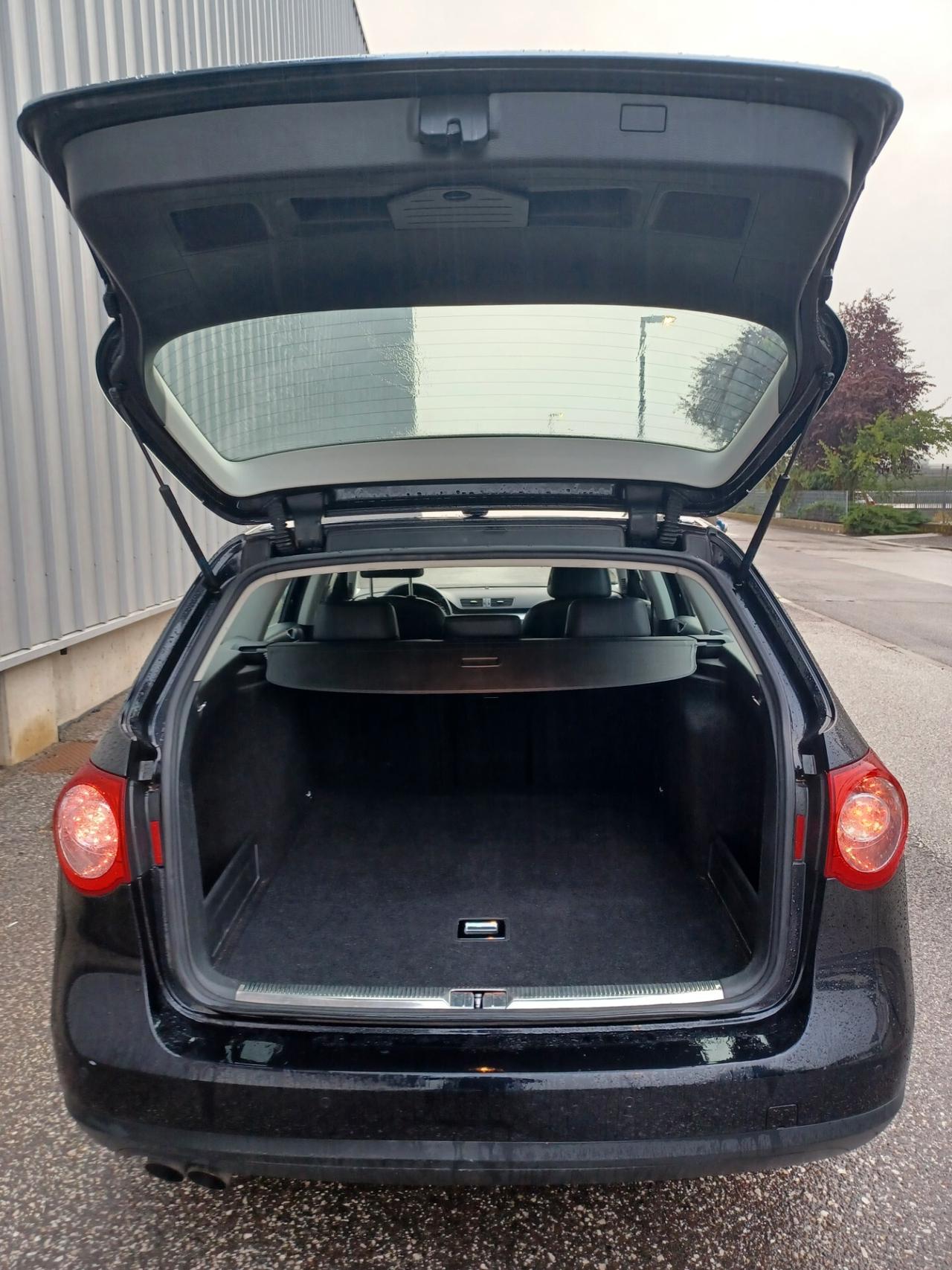 Volkswagen Passat 2.0 TDI DPF Var. Comfortline