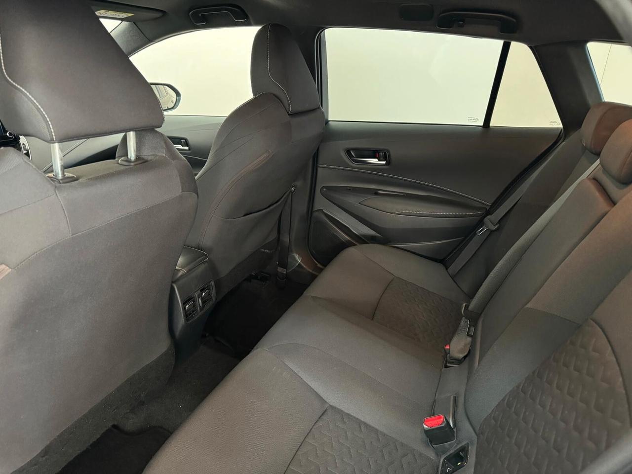 Suzuki Swace 1.8 Hybrid E-CVT 2WD Top