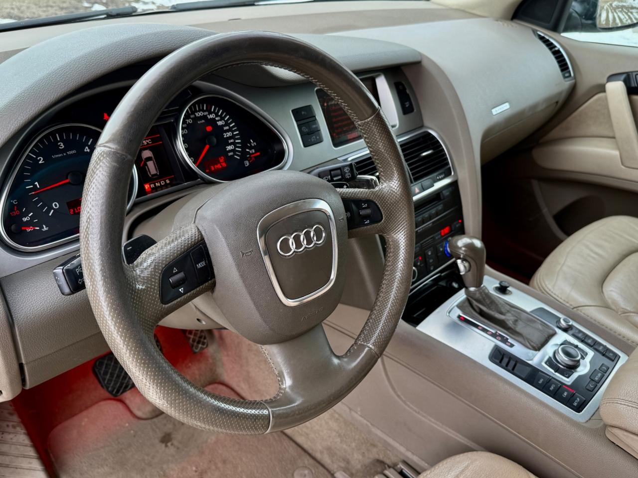 Audi Q7 3.0 V6 TDI 240 CV -.MACCHINA A POSTO