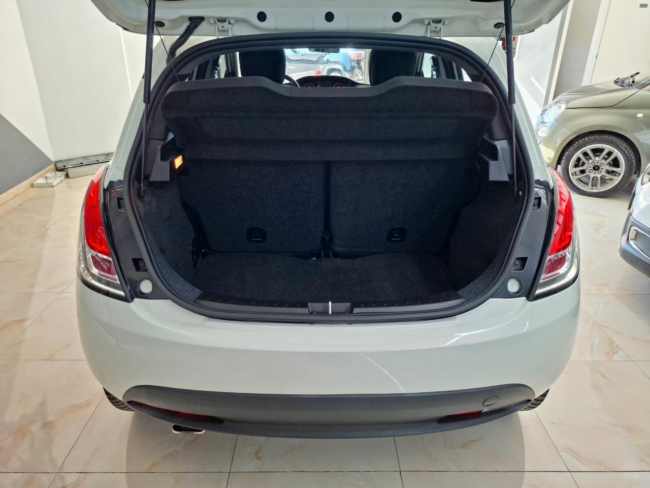 Lancia Ypsilon 1.2 69cv Elefantino 2015