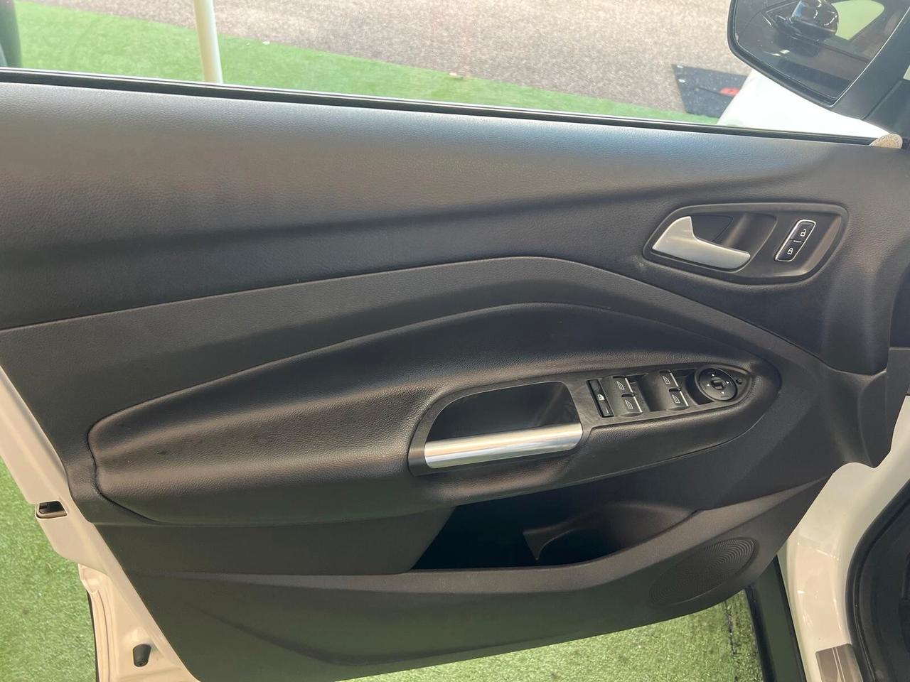 FORD KUGA 2.0 DIESEL 150CV TITANIUM