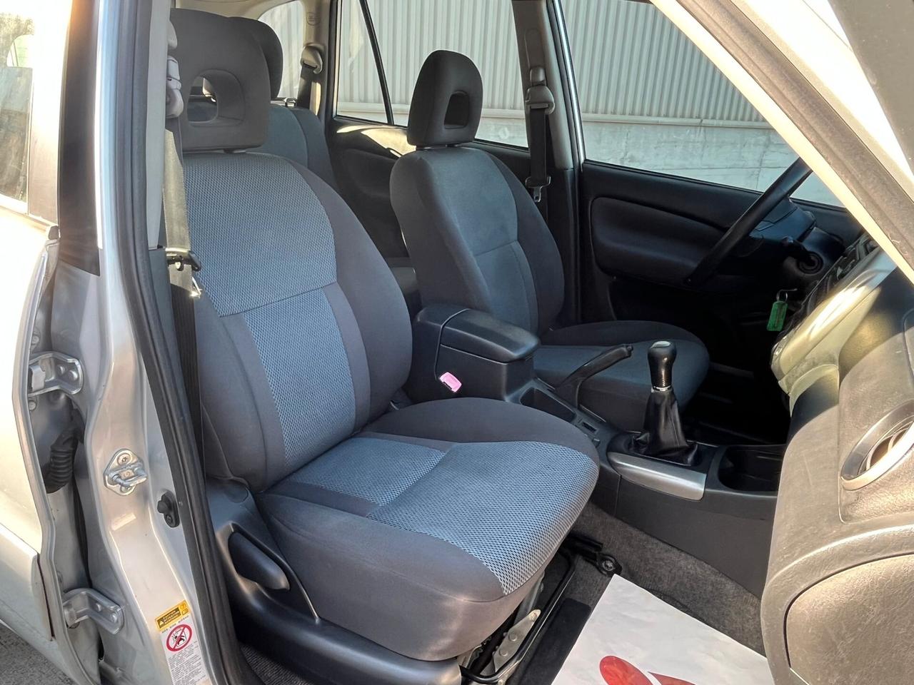 Toyota RAV 4 RAV4 2.0 Tdi D-4D cat 5 porte Sol