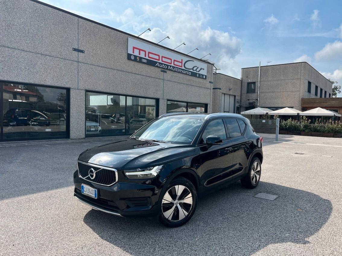 Volvo XC40 1.5 t2 Momentum Pro auto NAVI PELLE FARI LED FULL
