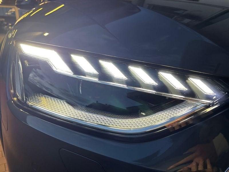 Audi A4 allroad 40 2.0 tdi mhev Identity Contrast quattro 204cv s-tronic