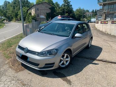 Golf 6 tdi neo patentati , anno 2016 , unico proprietario, sempre tagliandato ogni 20000 km , affidabilissima,ottime condizioni...