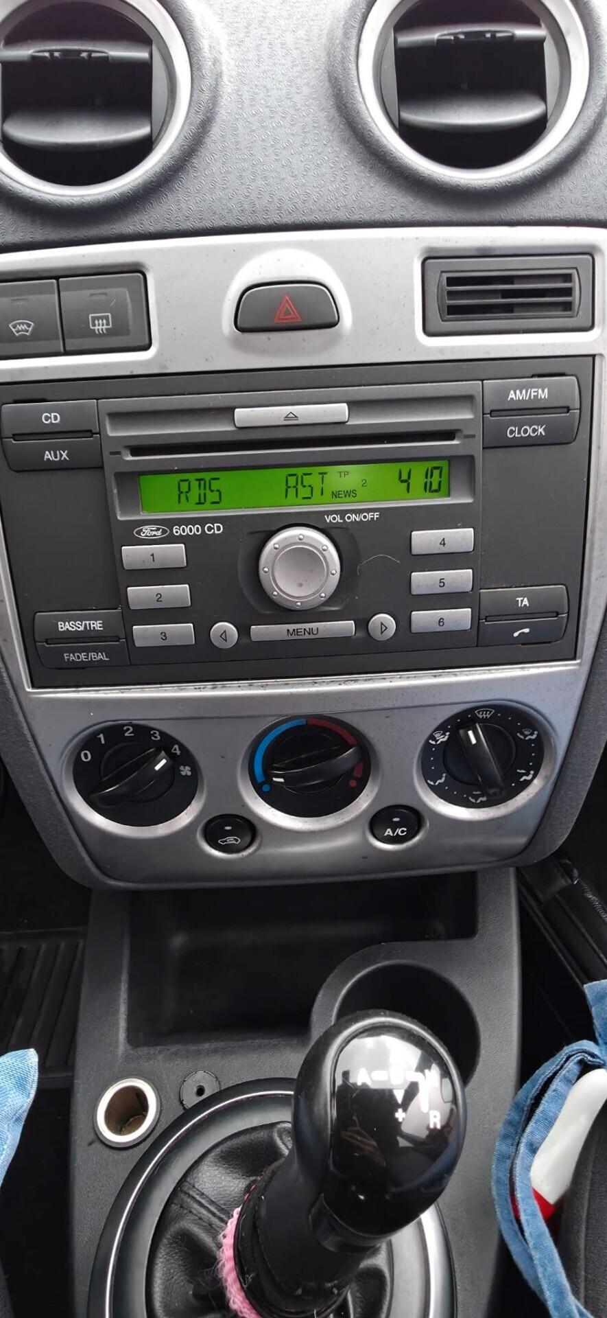 Ford Fusion UAV 1.4 16V automatica neopatentati