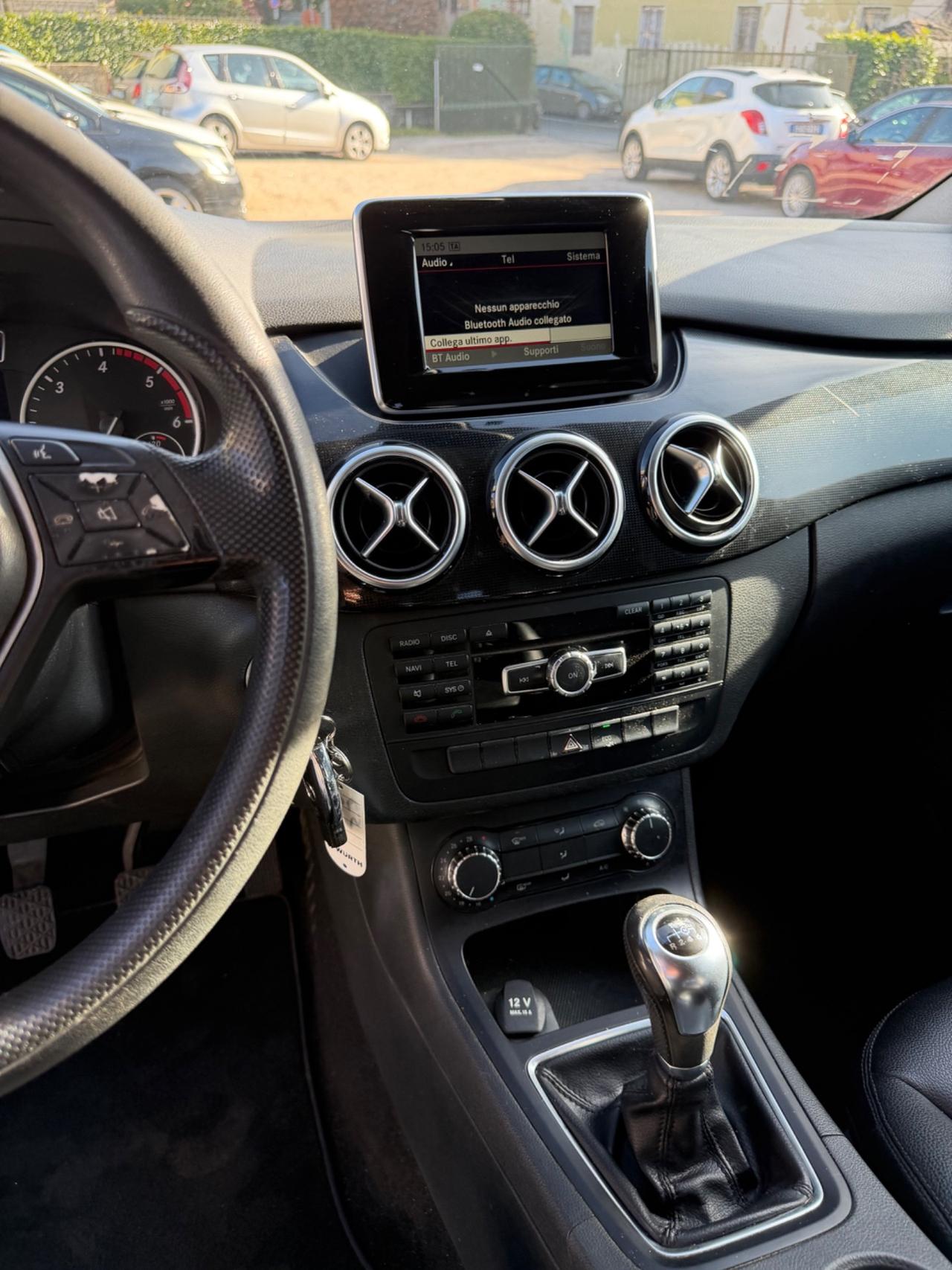 Mercedes-benz B 180 CDI FULLOPT KMCERT RETROCAM