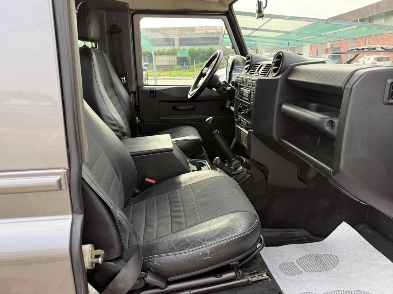 Land Rover Defender 90 2.4 TD4 4 POSTI 3 PORTE E