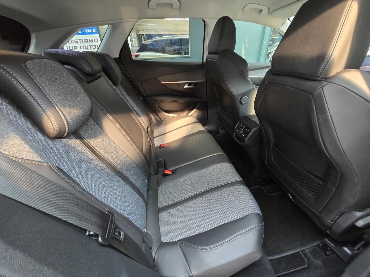 PEUGEOT 3008 ALLURE 130CV EAT8 TURBO BENZINA