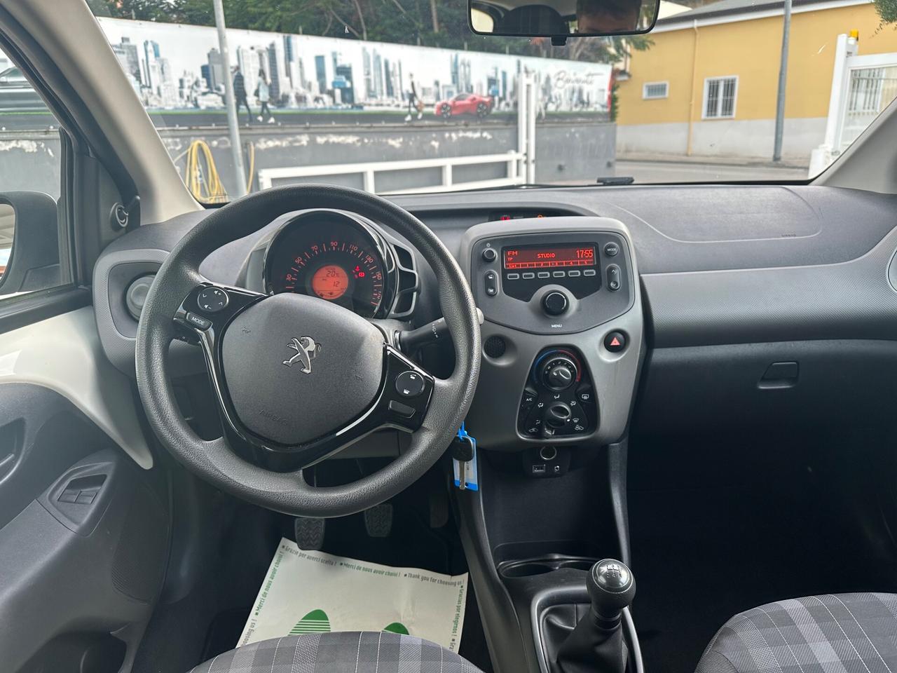 Peugeot 108 VTi 72 5 porte Allure