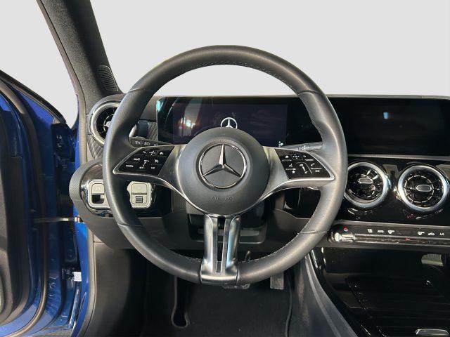 MERCEDES-BENZ A 180 A 180 d Automatic Progressive Advanced