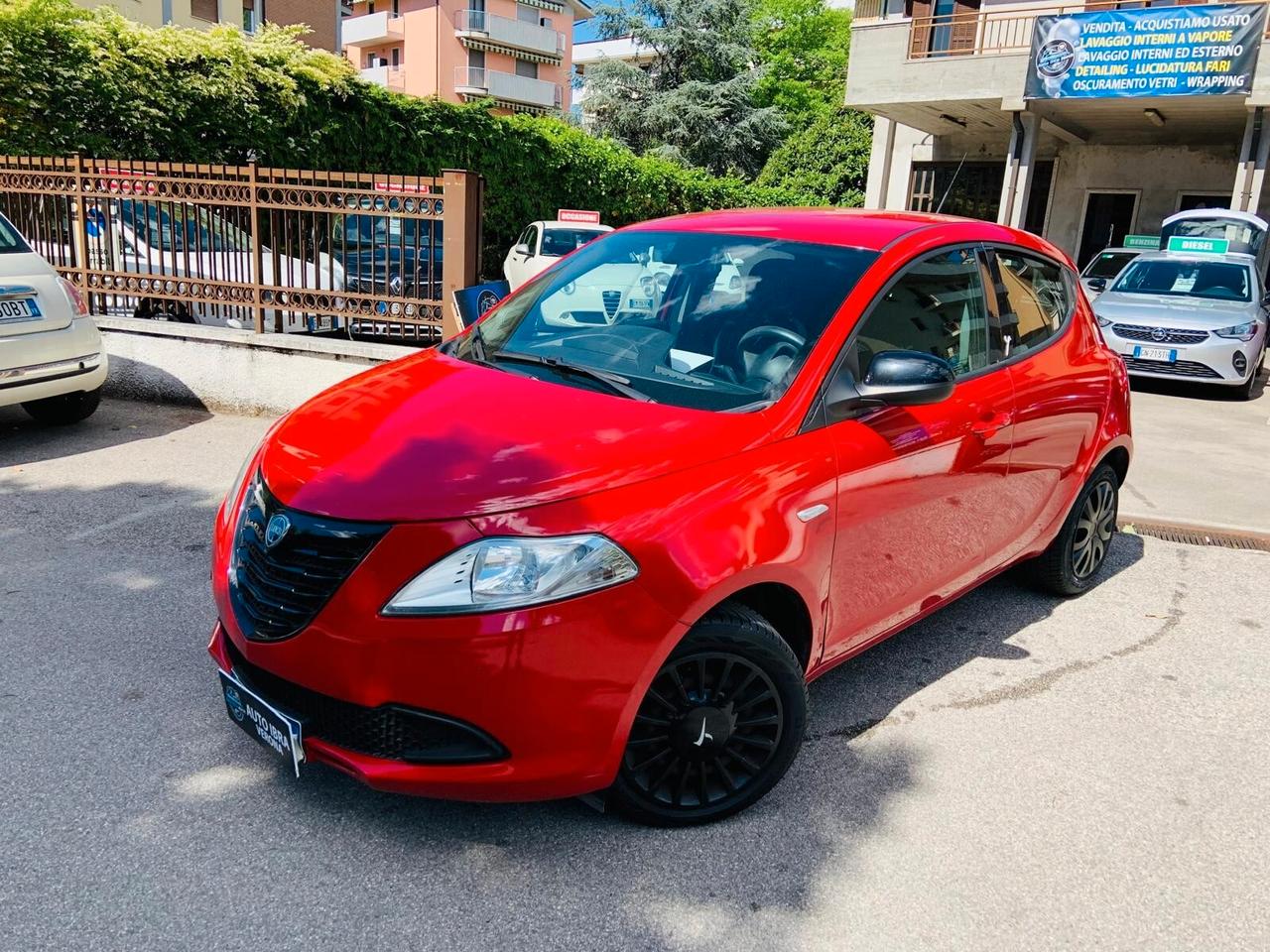 Lancia Ypsilon 1.2 69 CV 5 porte GPL Ecochic Elle