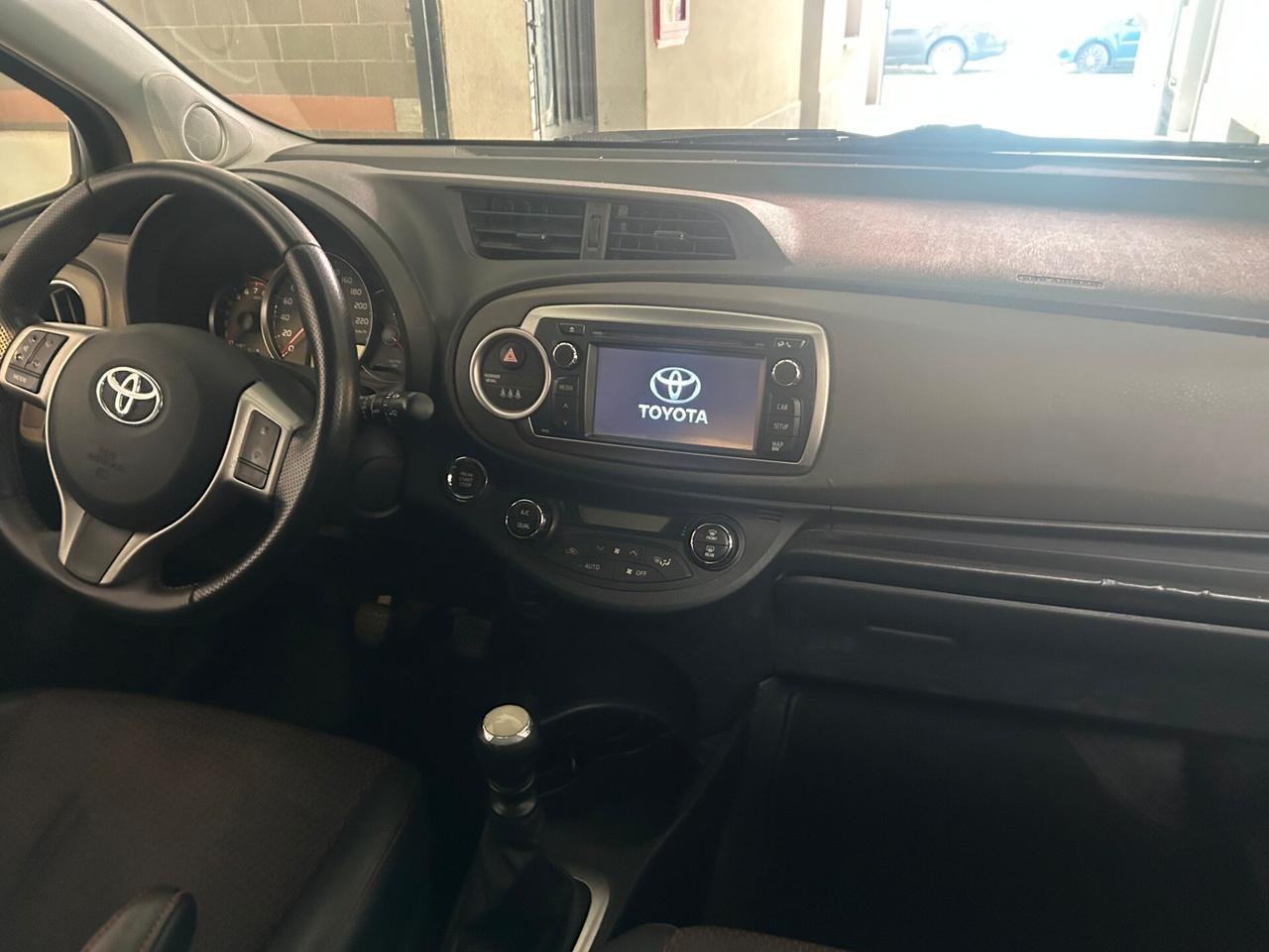 Toyota Yaris 1.3 5 porte Lounge