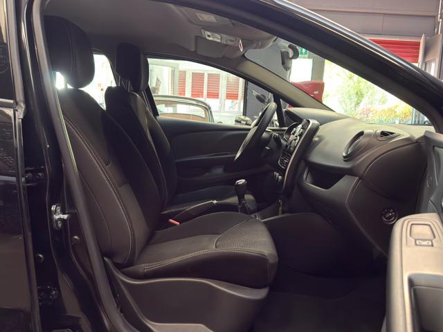 RENAULT Clio 1.2 75CV 5 porte Life