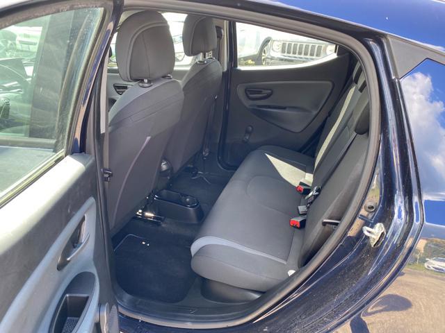 LANCIA Ypsilon 1.2 69 CV 5 porte Silver 5 POSTI