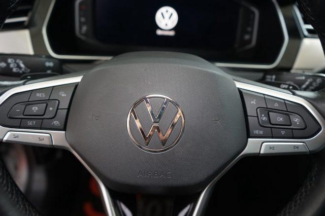 VOLKSWAGEN Passat Variant 2.0 TDI SCR EVO DSG Executive Certificata